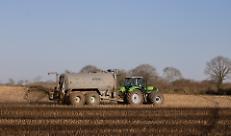 DISTRIBUZIONE REFLUI E FERTILIZZANTI NEL PERIODO INVERNALE