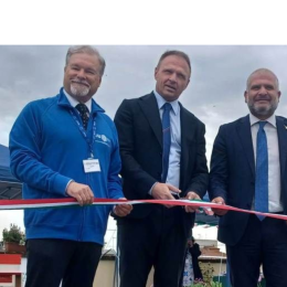 GIORNATA MONDIALE DELLE API: FAI-FEDERAZIONE APICOLTORI ITALIANI INSTALLA ALVEARI SULLA TERRAZZA DEL MINISTERO DELL'AGRICOLTURA