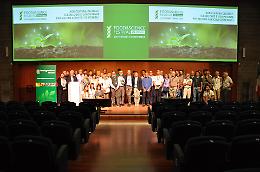 Agricoltura Digitale: Tecnologie e Competenze per Sistemi Agricoli Sostenibili 